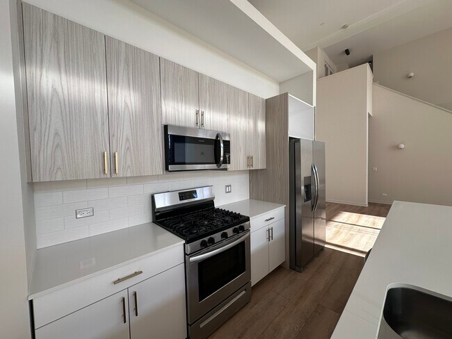 Foto del edificio - 3207 N Narragansett Ave