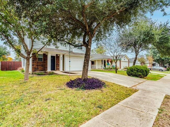 Foto del edificio - 804 Sheraton Ave