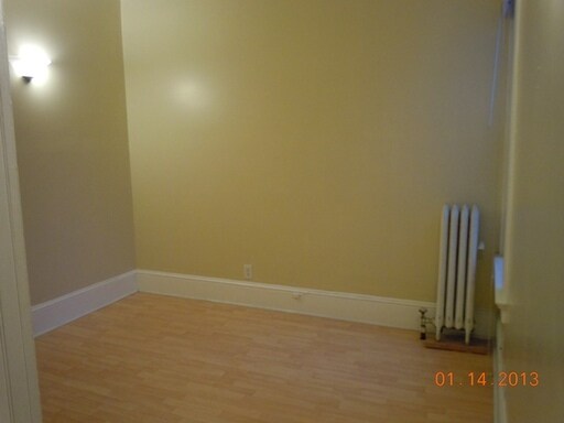 Building Photo - 218 Flora St
