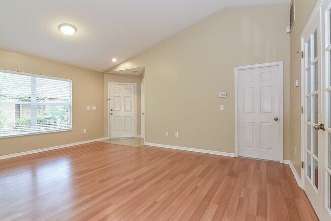 Foto del edificio - 6708 Summer Haven Dr
