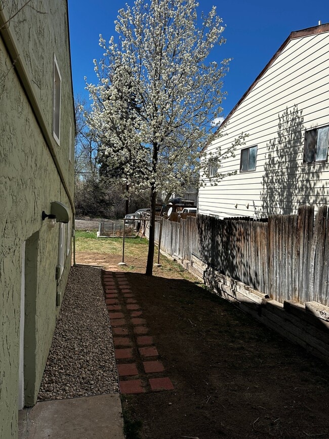 Building Photo - 4065 S Bannock St