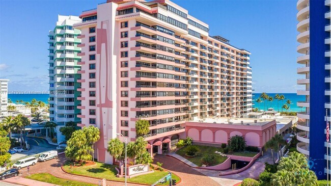 Building Photo - 5225 Collins Ave
