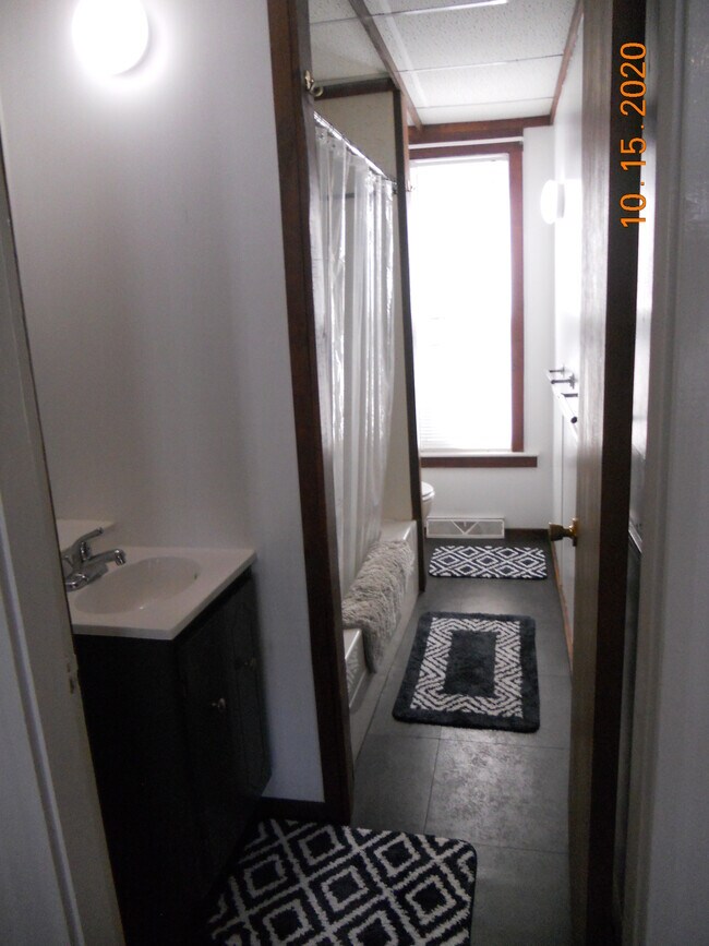 Bathroom - Mason St