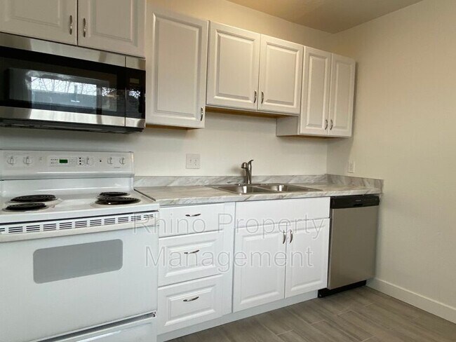 Building Photo - 1144 West 700 S