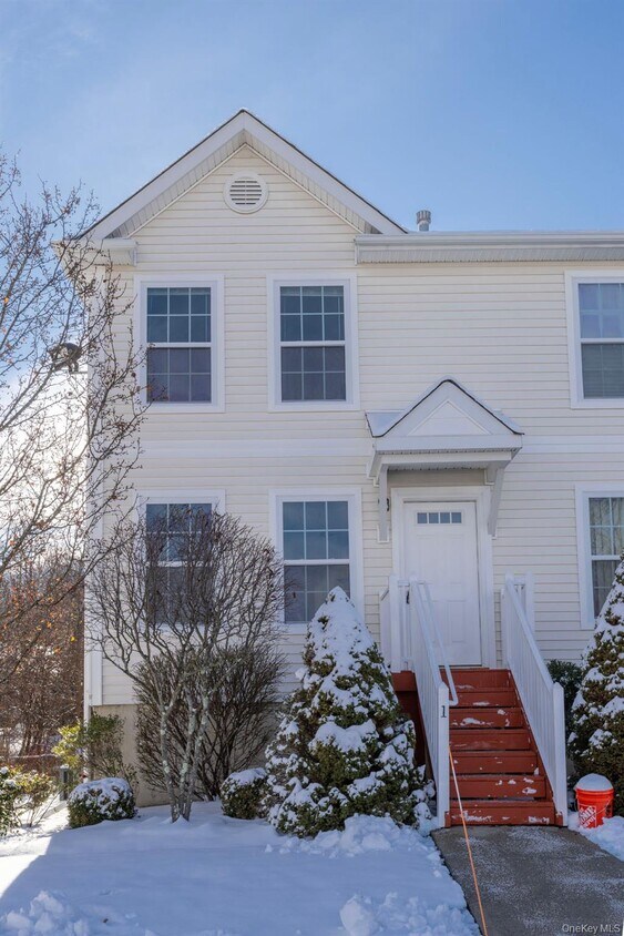 Primary Photo - 1 Lexington Way