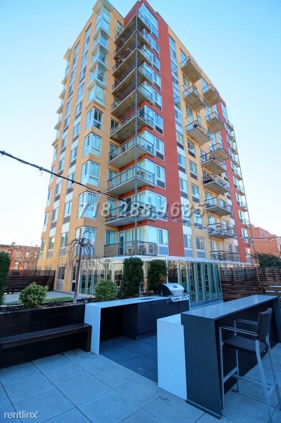 Primary Photo - 339 Greene Ave