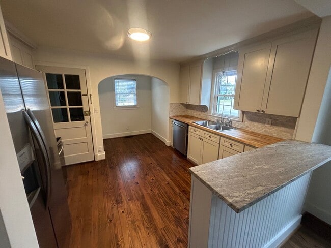 Foto del edificio - 939 Central Dr