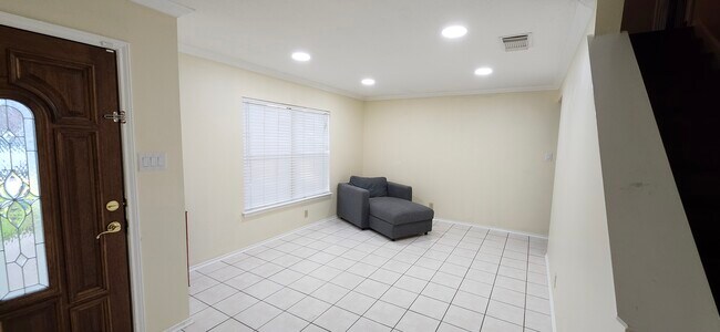 2nd living room - 9514 Winding Elm Pl