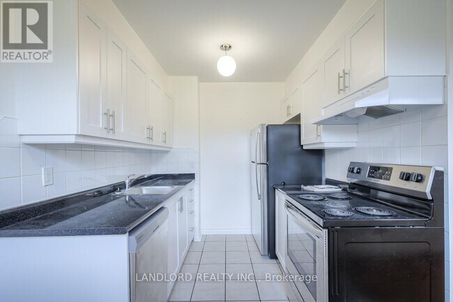 Building Photo - 2830-2830 Midland Ave
