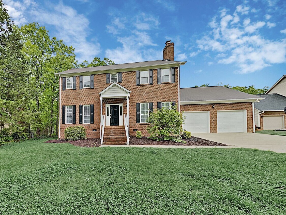 Primary Photo - 2234 Redwood Dr