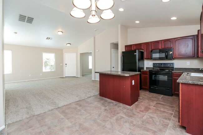 Building Photo - 40084 W Sanders Way