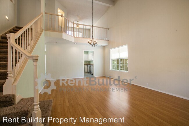 Building Photo - 3 br, 2.5 bath House - 11028 Griffith Park...