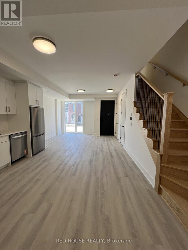 Photo du bâtiment - 44 Everett Cmn