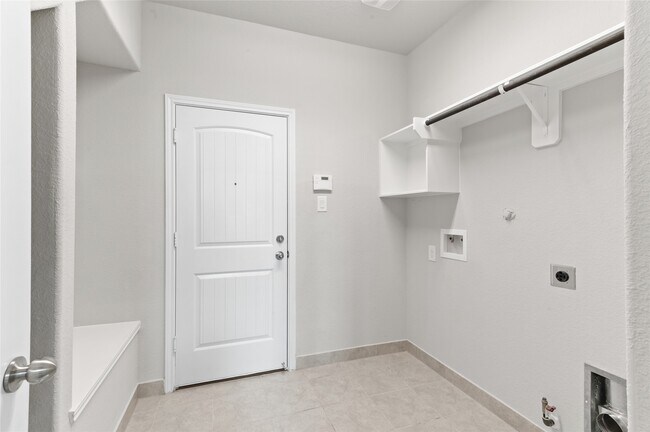 Building Photo - 29650 Kynndal Shore Dr