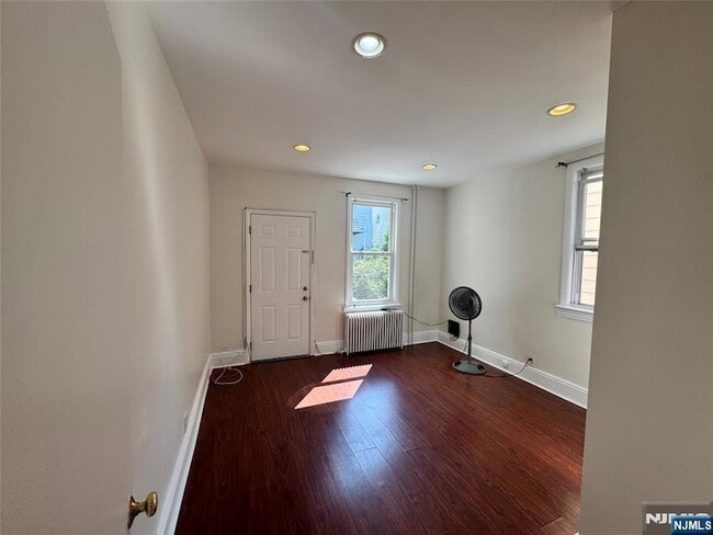 Photo - 72 W 17th Street Unit 2 Apartment