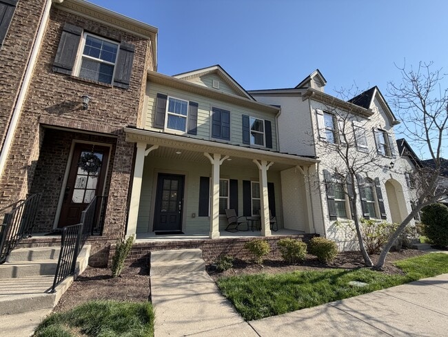 Building Photo - 1630 Shadow Green Dr