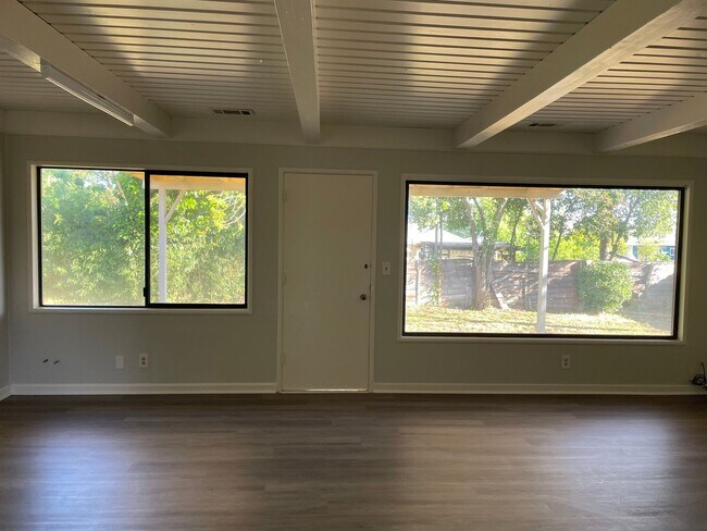 Foto del edificio - Great house of 4 rooms and 2 bath