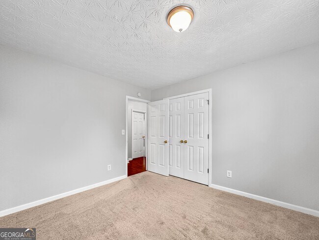 Building Photo - 112 Tyler Way