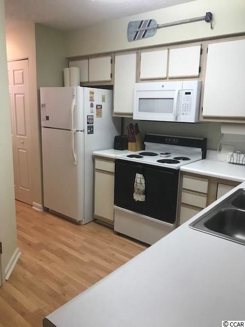 Foto del edificio - 611 Waterway Village Blvd