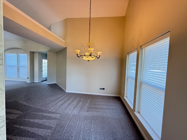 Dining area with large windows - 6560 Brier Lake Rd