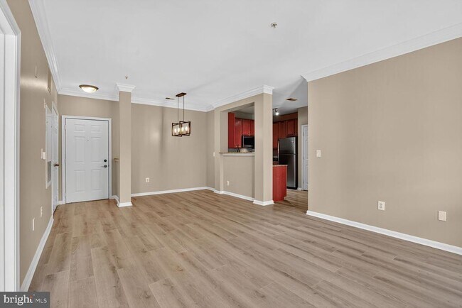 Building Photo - 4850 Eisenhower Ave