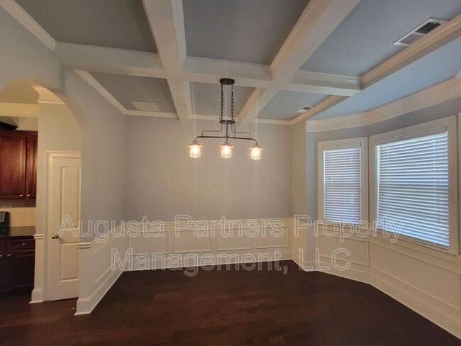 Foto del edificio - 325 Bellhaven Dr