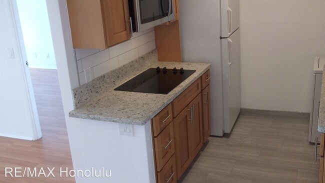 Building Photo - 1 br, 1 bath House - 400 Hobron Ln #908