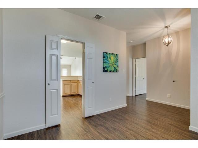 Foto del edificio - 1414 Stella Dr