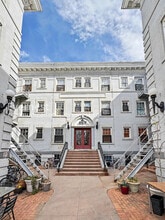 Building Photo - 215 E 11th Ave