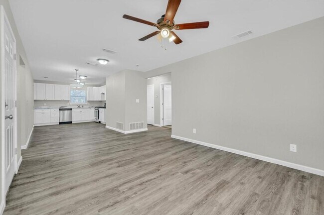 Foto del edificio - 2211 N Shannon St