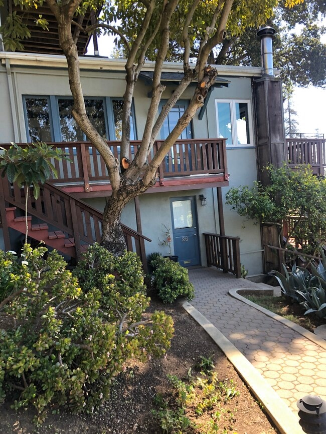 Building Photo - 28 Panoramic Way
