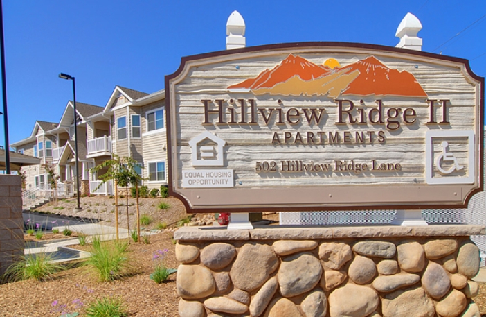 Primary Photo - Hillview Ridge Apartments I & II