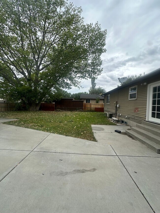 Building Photo - Beautiful home in Salt Lake!!
