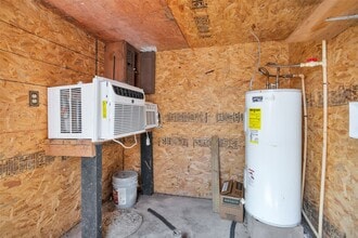 Building Photo - 5683 Cessna Dr