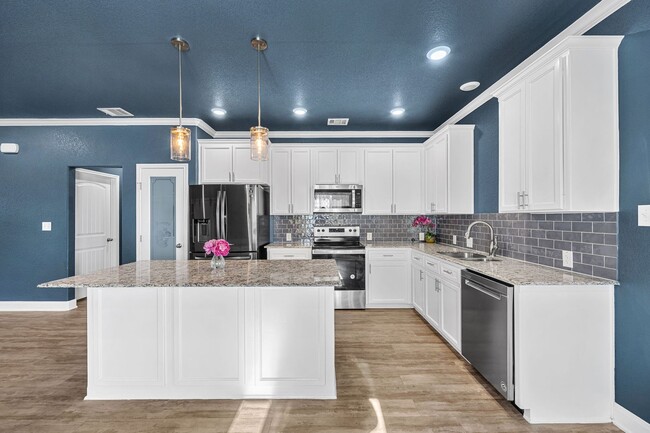 Foto del edificio - Modern 3 Bed / 2 Bath Home with Granite Kitchen & Full Fenced Yard in Temple