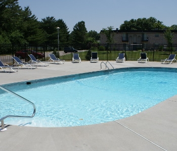 Piscina - Glen Arbor Apartments