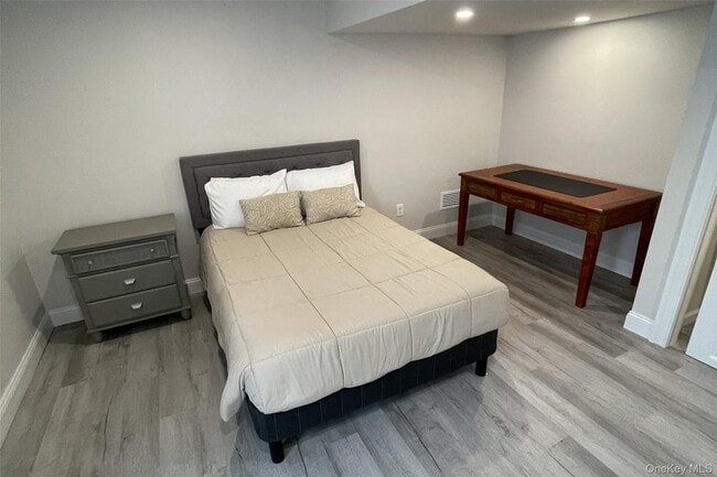 Building Photo - 17 Cobbler Ln