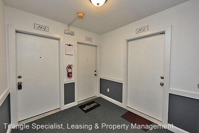 Foto del edificio - 1501 Creekwood Ct