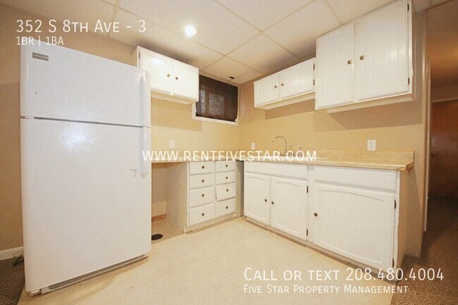 Building Photo - 352 S 8th Ave