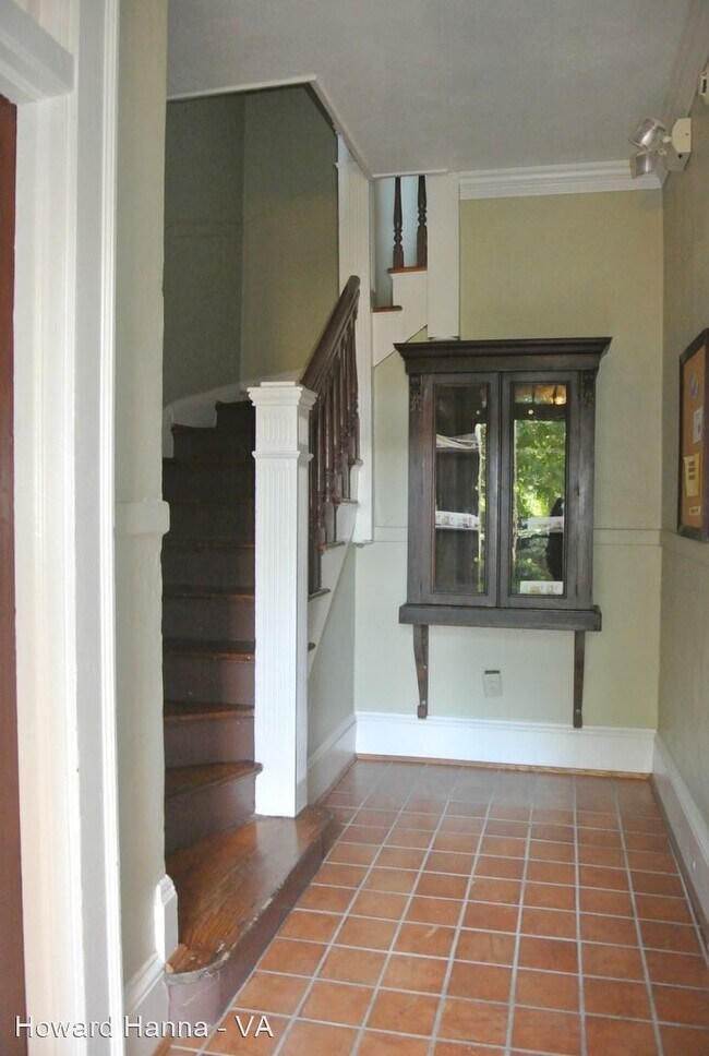 Building Photo - 2 br, 1 bath House - 1409 Colonial Ave. #A5