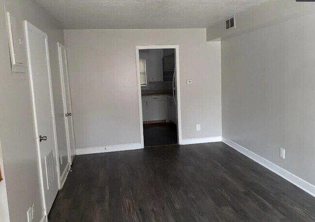 Building Photo - 5411 Remuda Dr