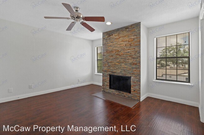 Building Photo - 2 br, 1.5 bath House - 8750 Park Lane #145