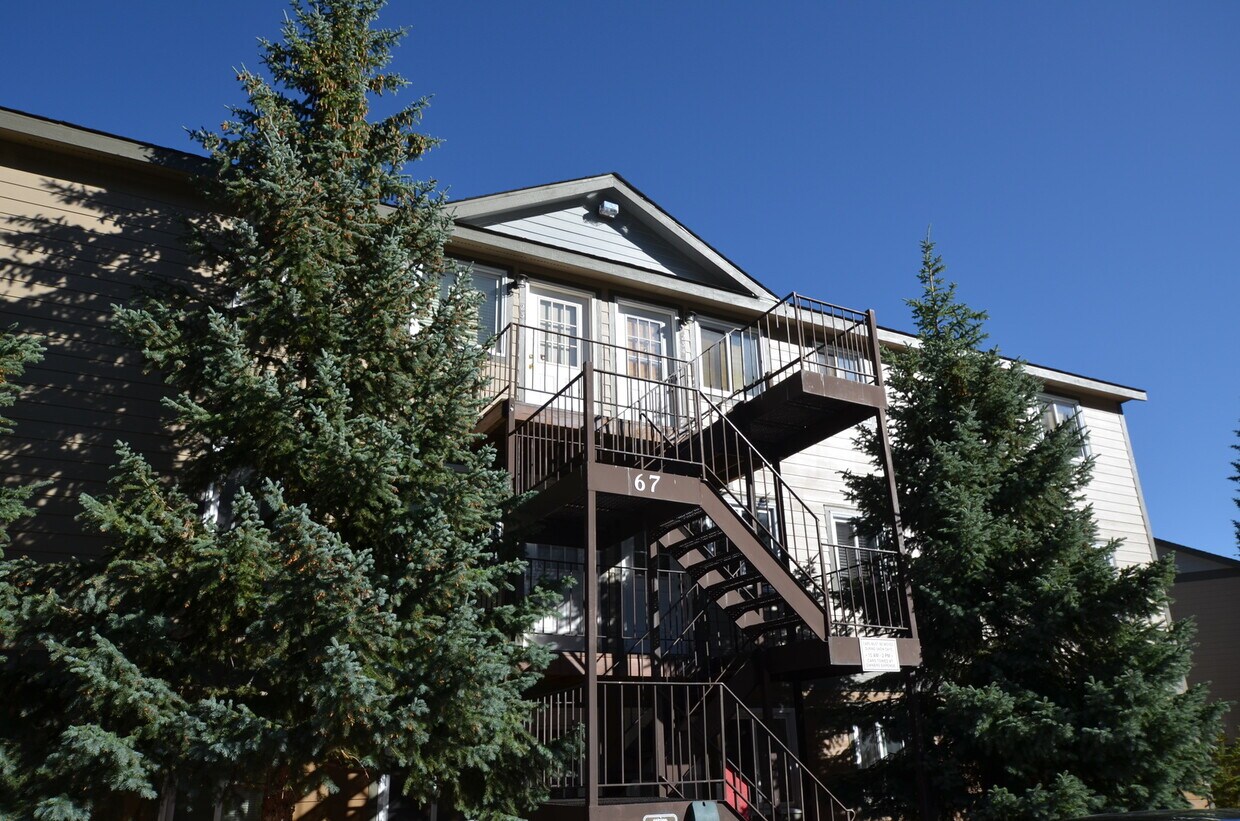 Primary Photo - Year lease! Views of Quandary!