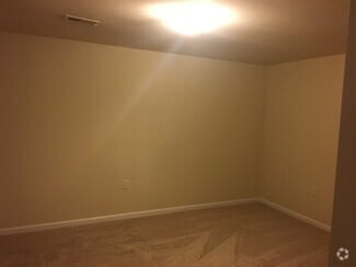 Building Photo - 606 Hupps Hill Ct