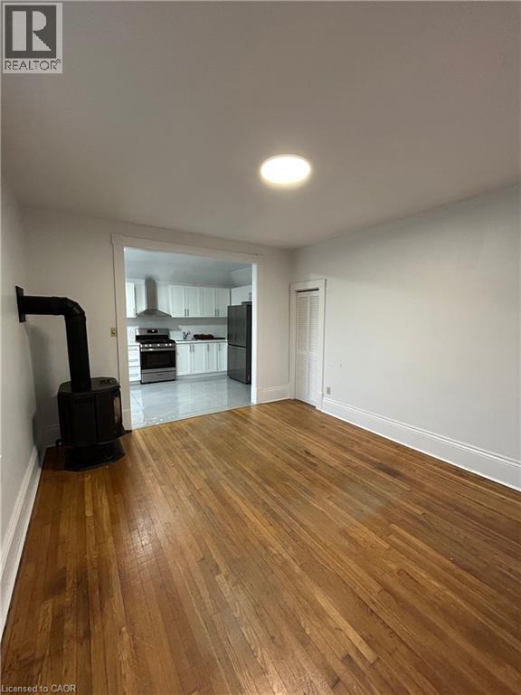 Photo du bâtiment - 316 Maple St