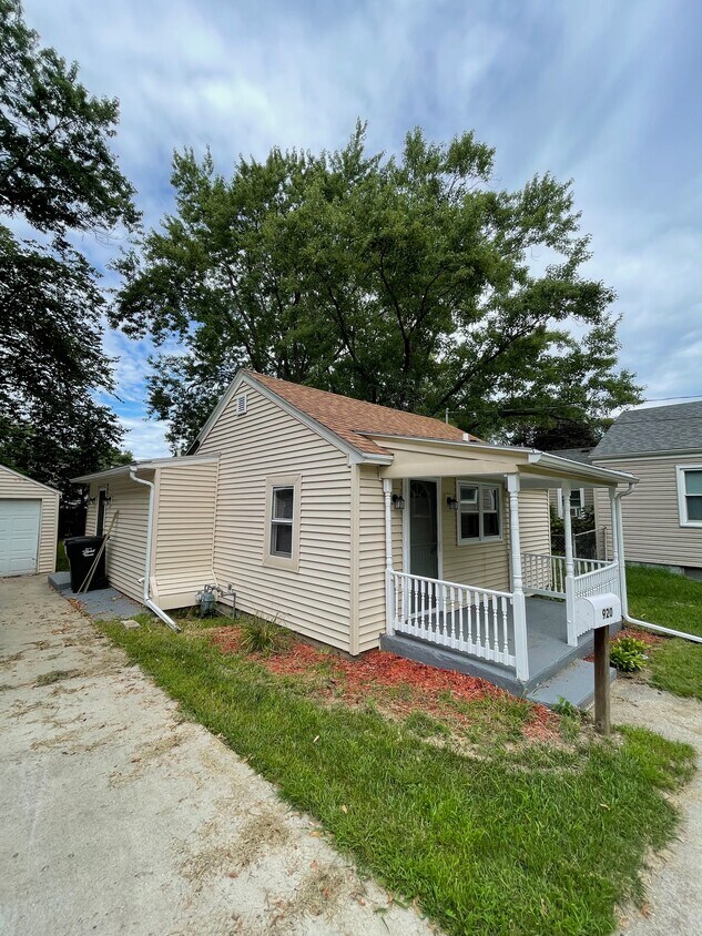 Primary Photo - 920 Grant St