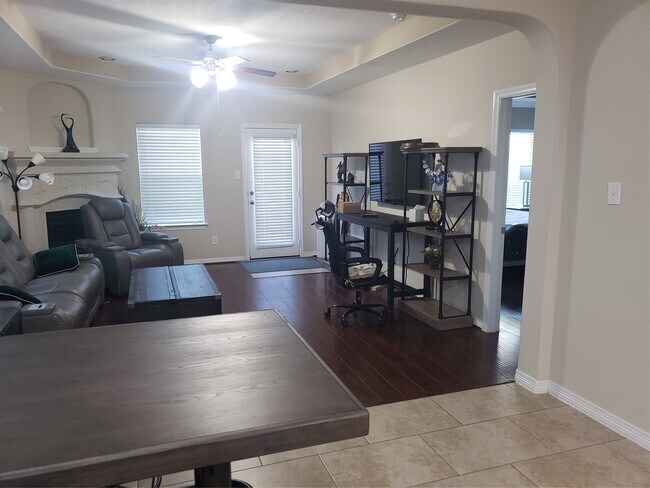 Foto del edificio - 4118 Ponderosa Hills Ln