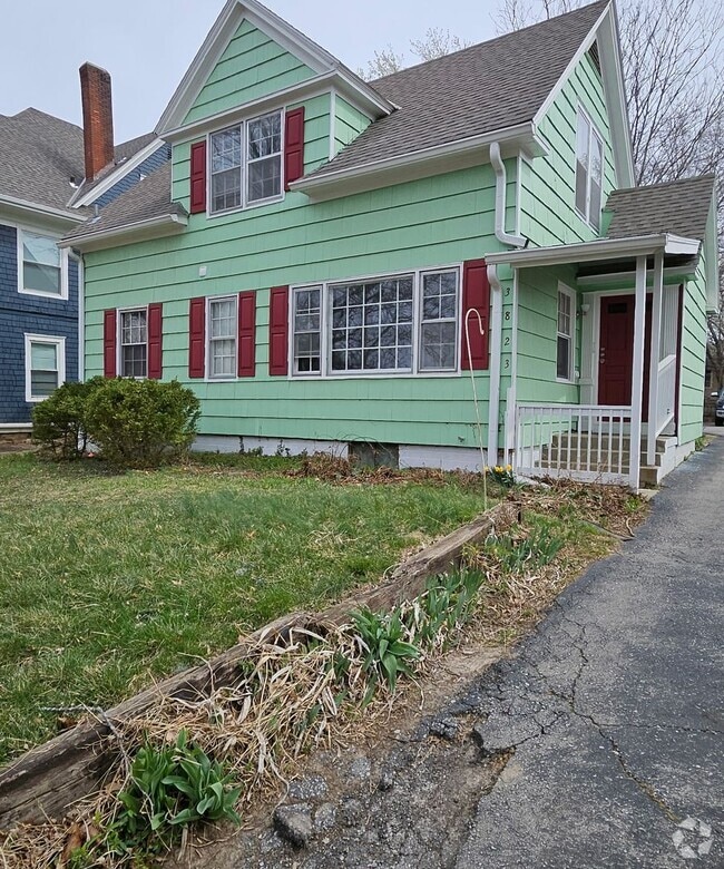 Building Photo - 3823 Bell St