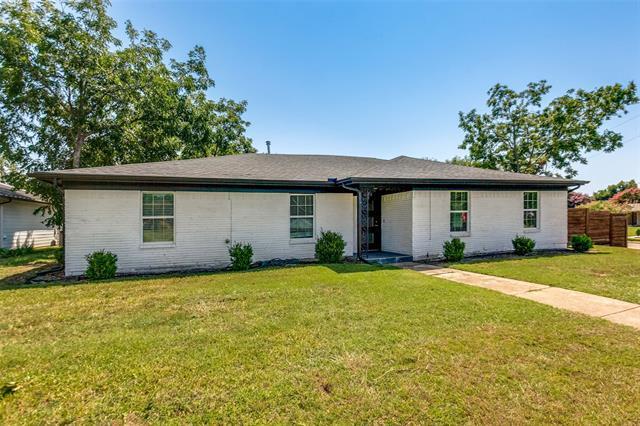 Foto principal - 418 E Spring Valley Rd