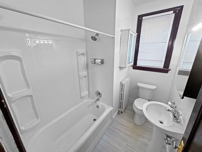 Foto del edificio - 2806 Hawthorne Ave